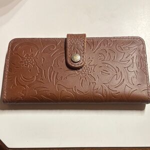 Portland Leather Brown Embossed Floral Bifold Wallet